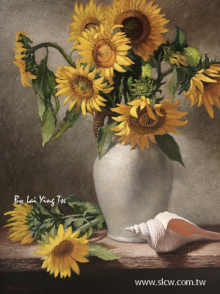 The vase of sunflowers No. 2_painted by Lai Ying-Tse